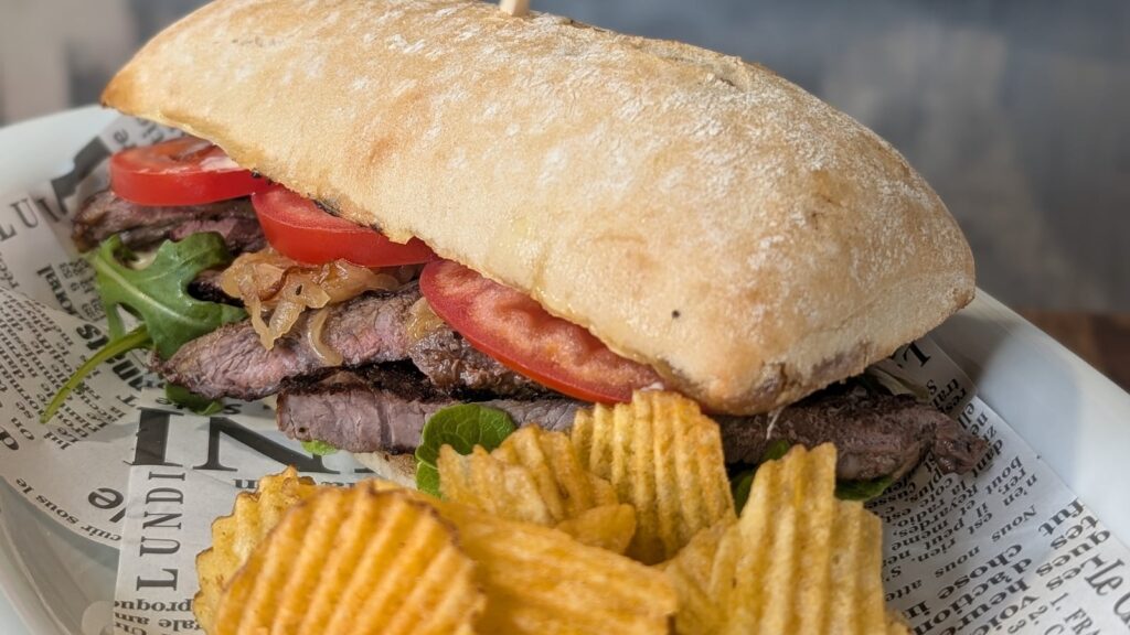 Sándwich de filete con cebolla caramelizada de Sarah Butler