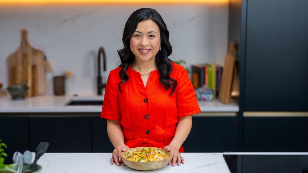 Receta de oyakodon de pollo de Eva Pau con arroz pegajoso