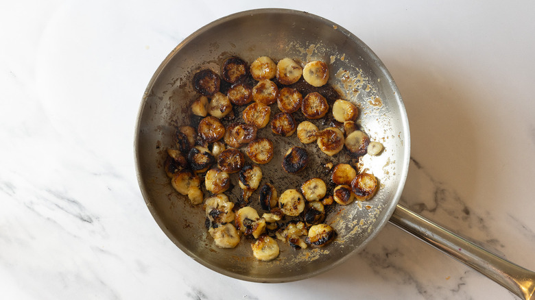 Flambeed bananas in pan.