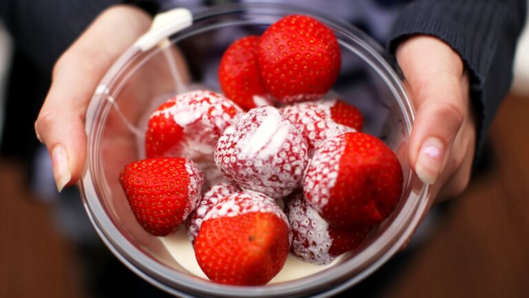 6 formas de comer fresas esta temporada, por el chef jefe de Wimbledon