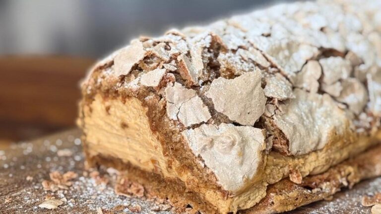 Brazo de merengue de café de Eunice Power