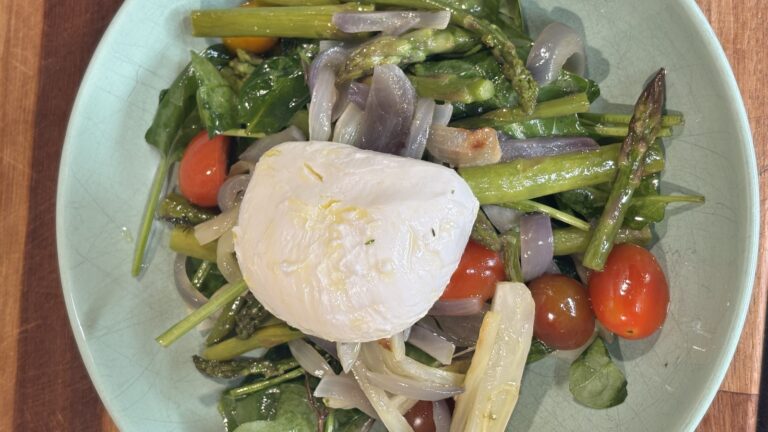 Receta de Paul Flynn: ensalada de espárragos asados y hinojo con mozzarella Toonsbridge