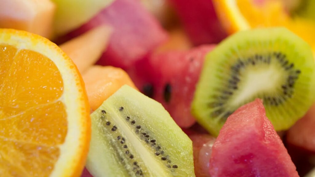 Comer o tirar: cuándo las frutas y verduras siguen siendo seguras para consumir