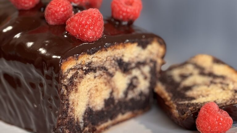 Pastel marmolado de chocolate y vainilla de Shane Smith: Hoy