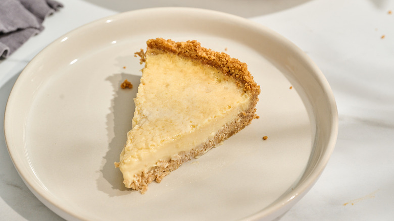 slice of pay de queso on a plate