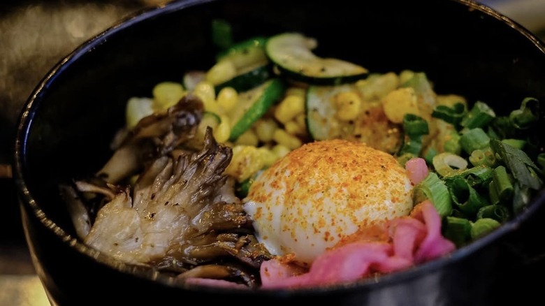 Vegetarian ramen with maitake mushrooms