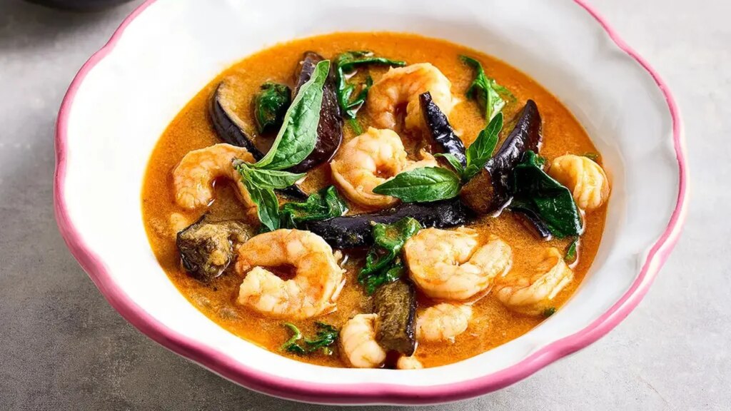 Curry Rojo Tailandés con Gambas de Joe Wicks