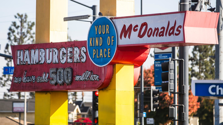 1950s-style McDonald's roadside sign