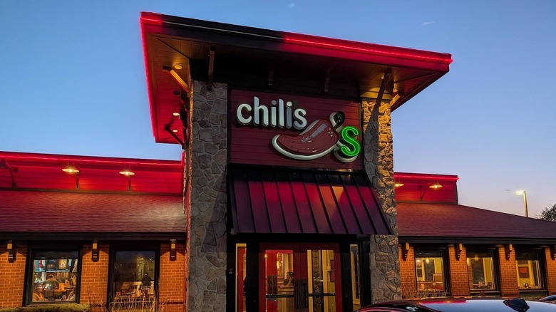 The outside of a Chili's restaurant at dusk