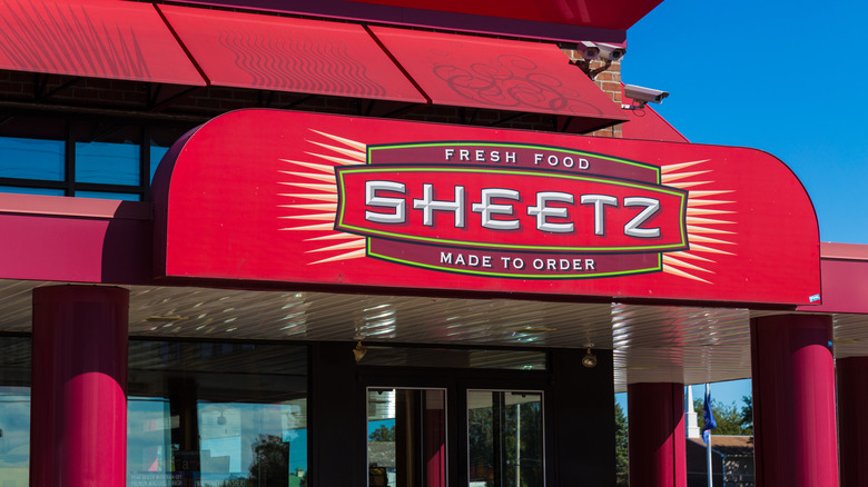 Red Building with sign that says Sheetz Fresh Food Made to Order