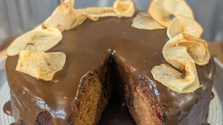 Pastel de manzana con toffee: receta de Eunice Power