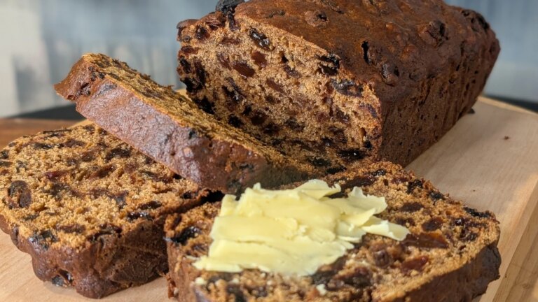 Pan de té Lilly con fichas de adivinación