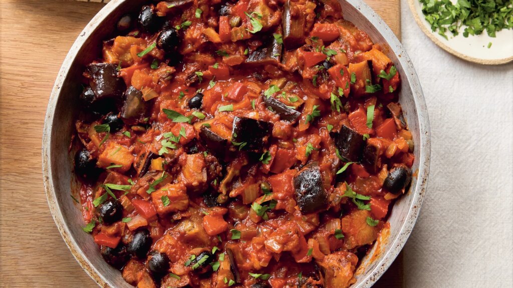 Caponata de berenjena al estilo Mary Berry